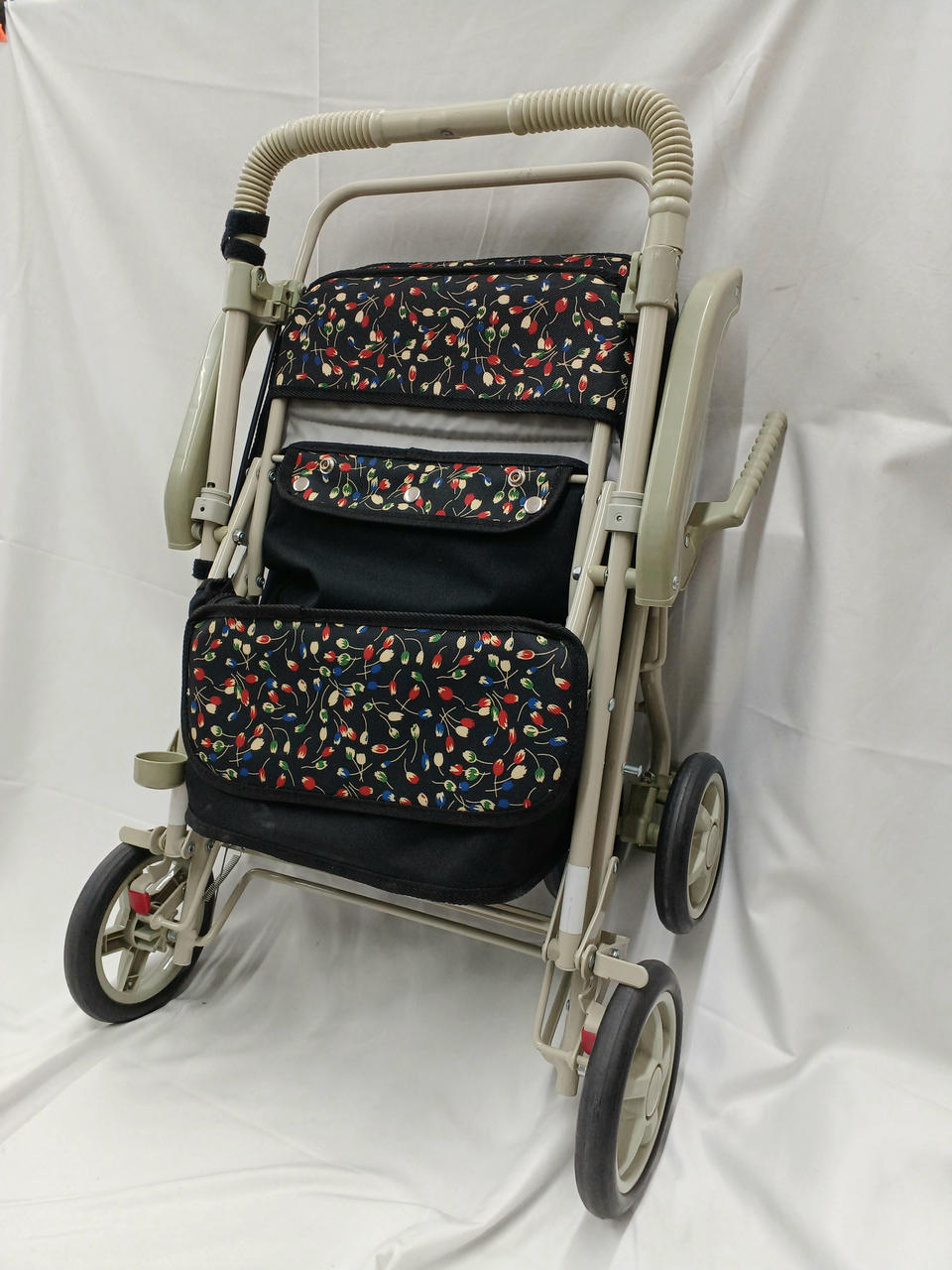 折り畳み可能です。