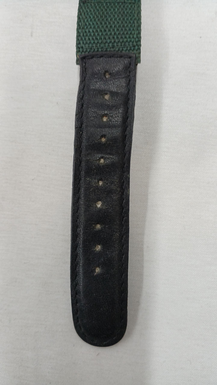 ベルトに傷みがあります。