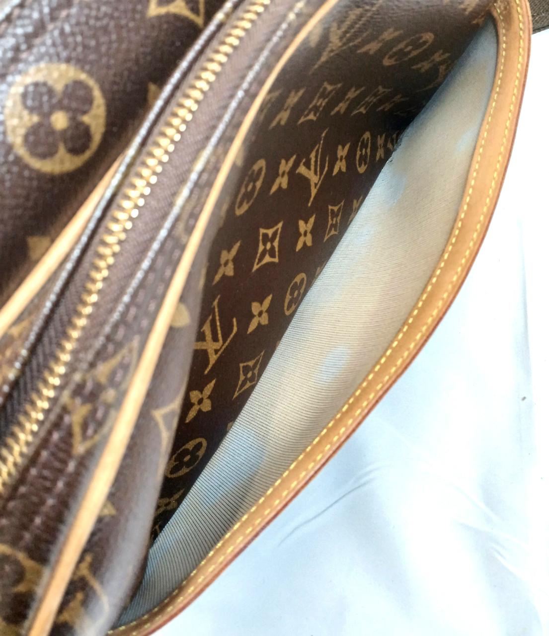 シミ·汚れあり