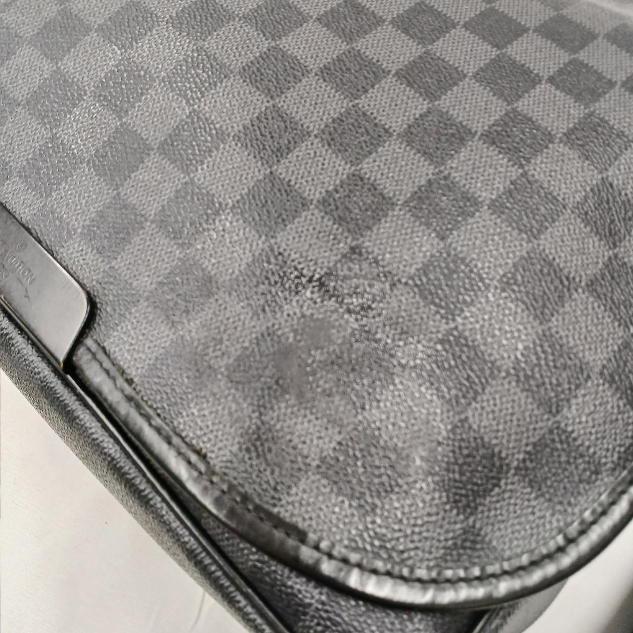【使用感あり】LOUISVUITTON ルイヴィトン　グラフィット　ダニエルGM ダミエ・グラフィット ダニエルGM 詳細情報とお値段 【ルイ