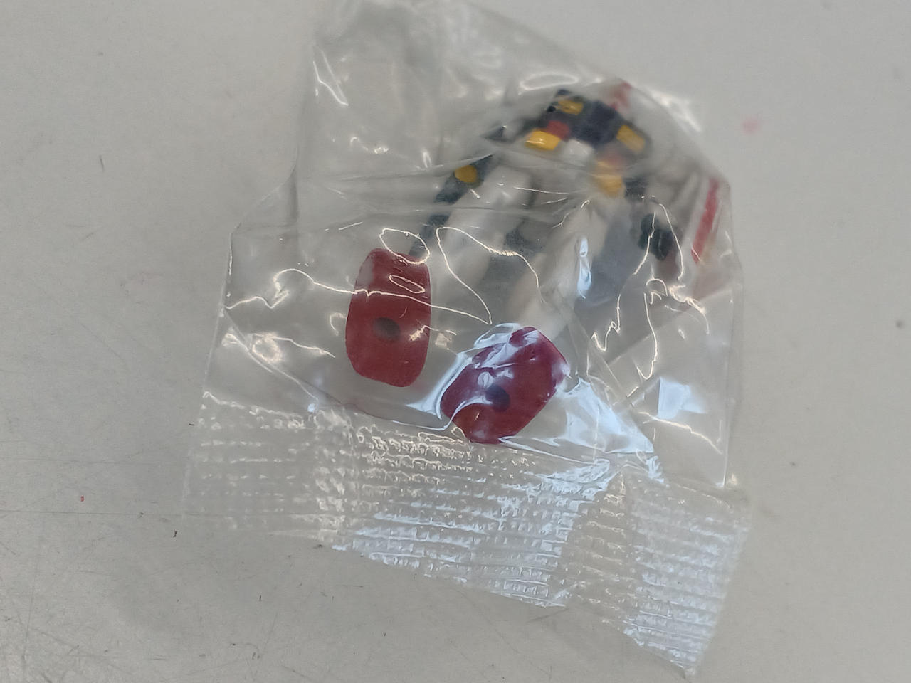 足裏色がついていないところあります。