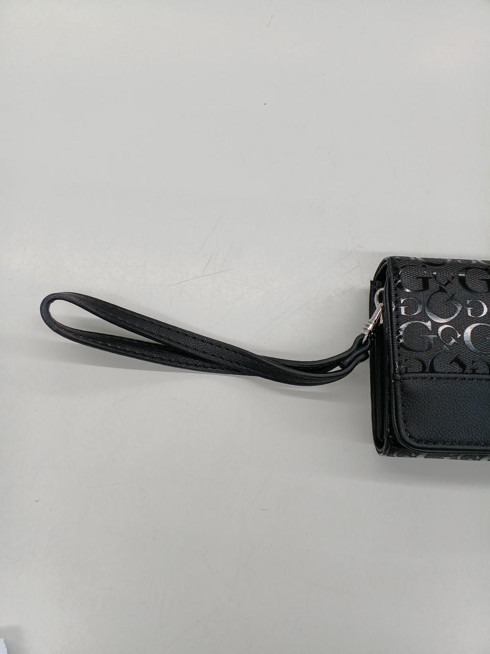 ストラップ跡がついています。