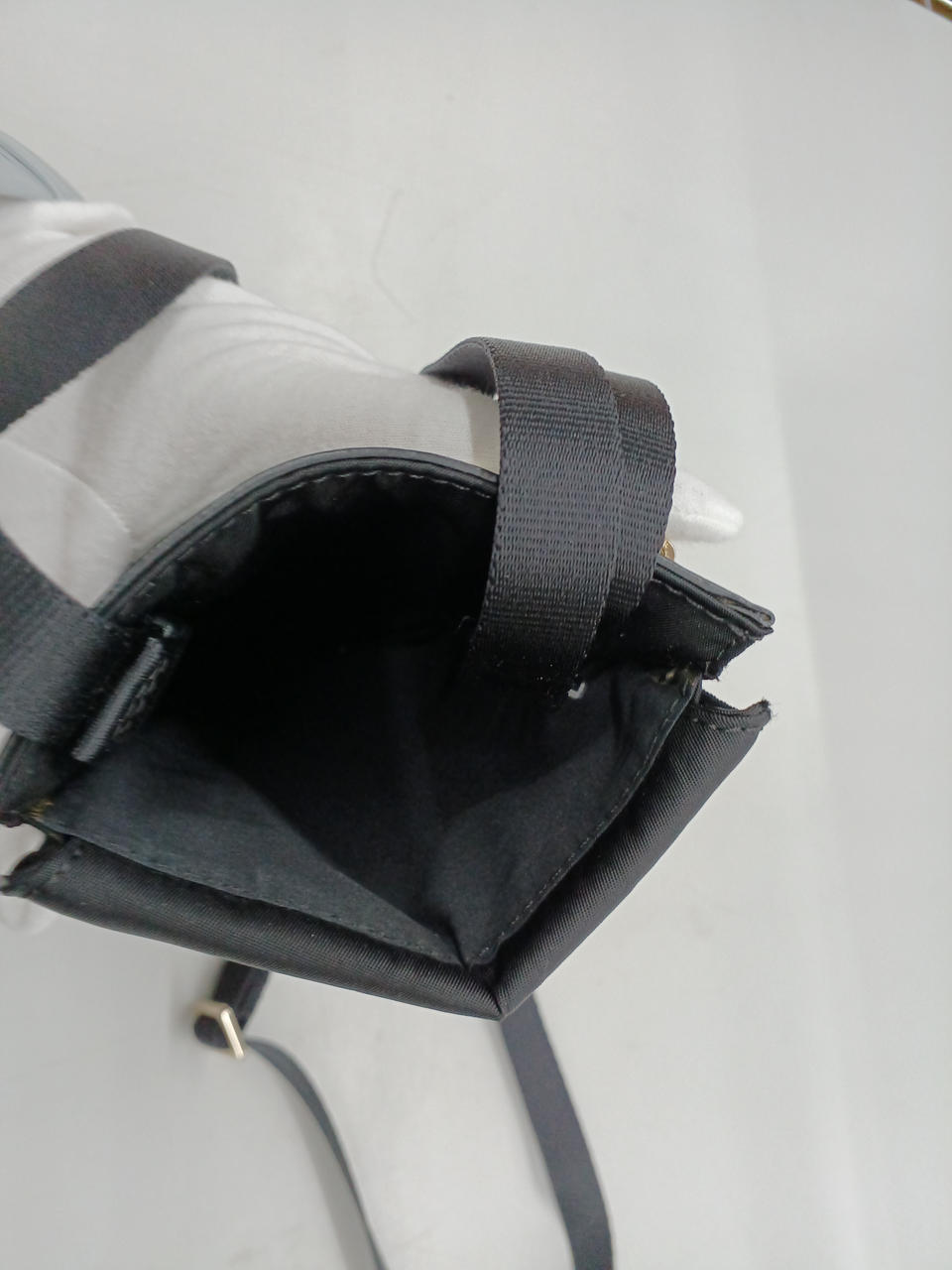 スマホが入ります