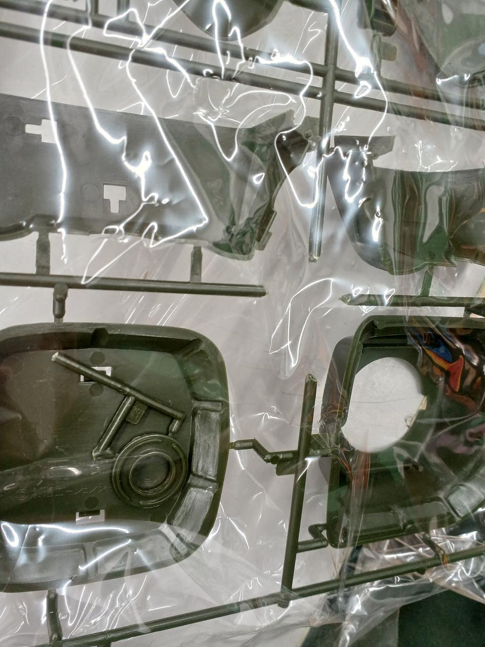 外れてるパーツあります。