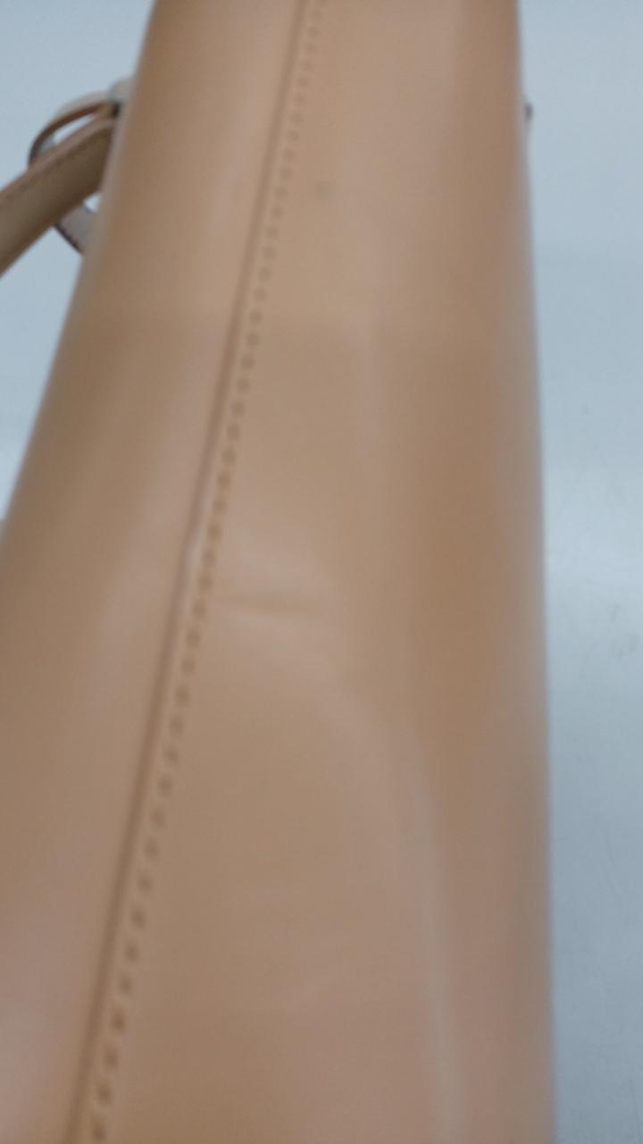 凹みキズがあります