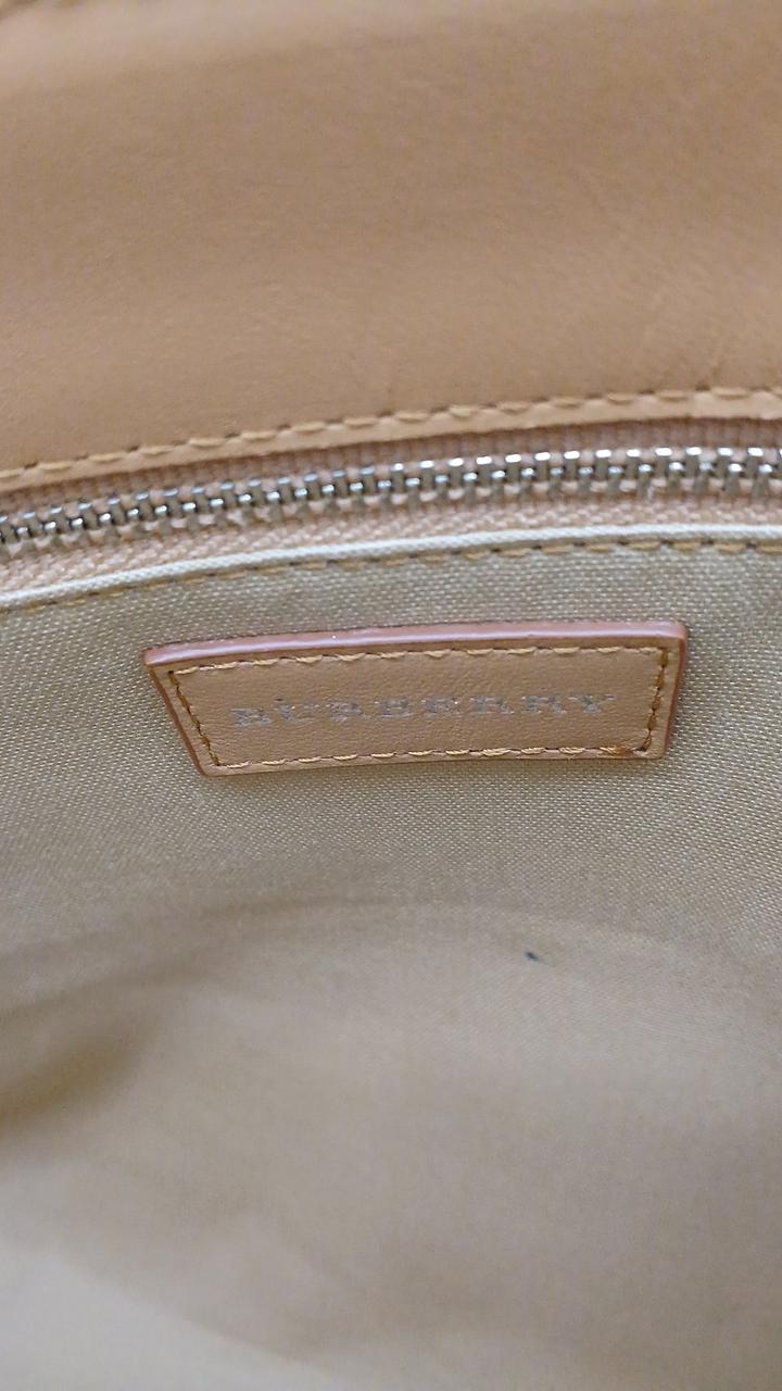 内側に汚れがあります