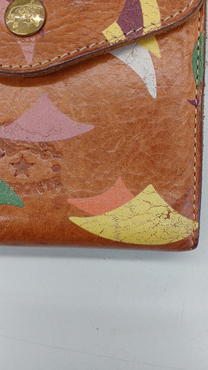 表面の模様はげです。