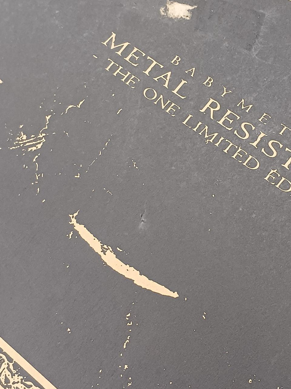 箱に凹み傷あり