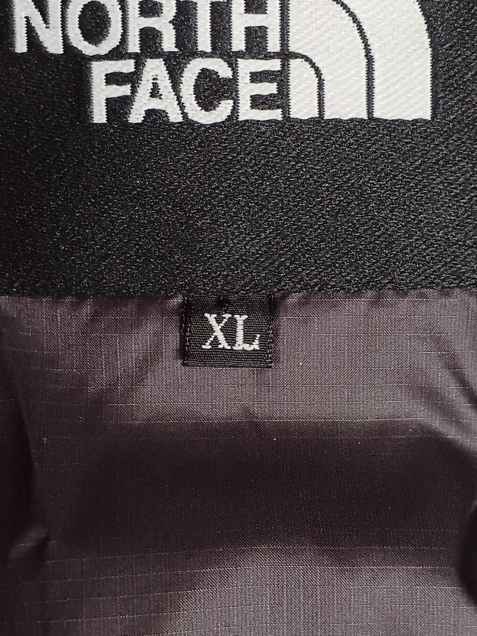 プライスが付いてた穴があいてます。