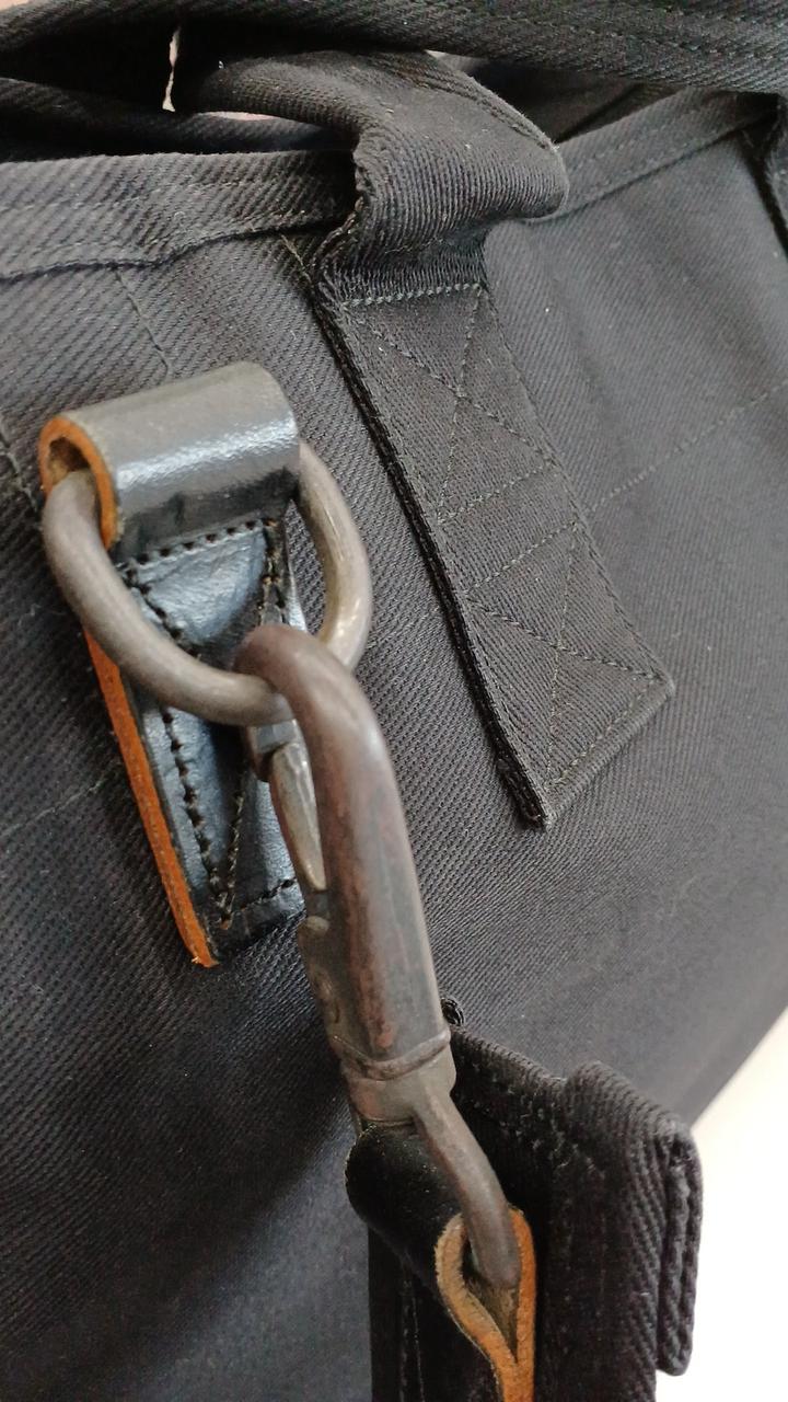 金具が変色しています