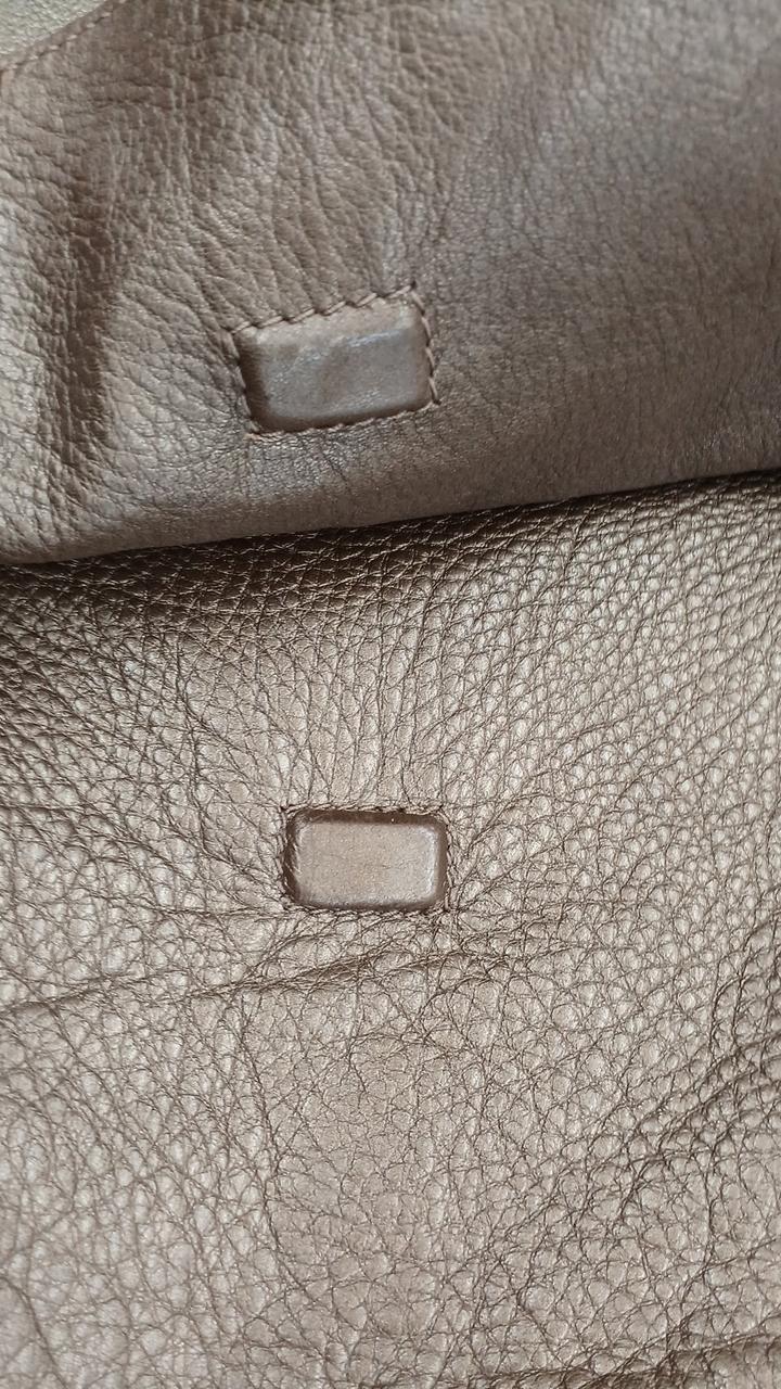 マグネット留めです