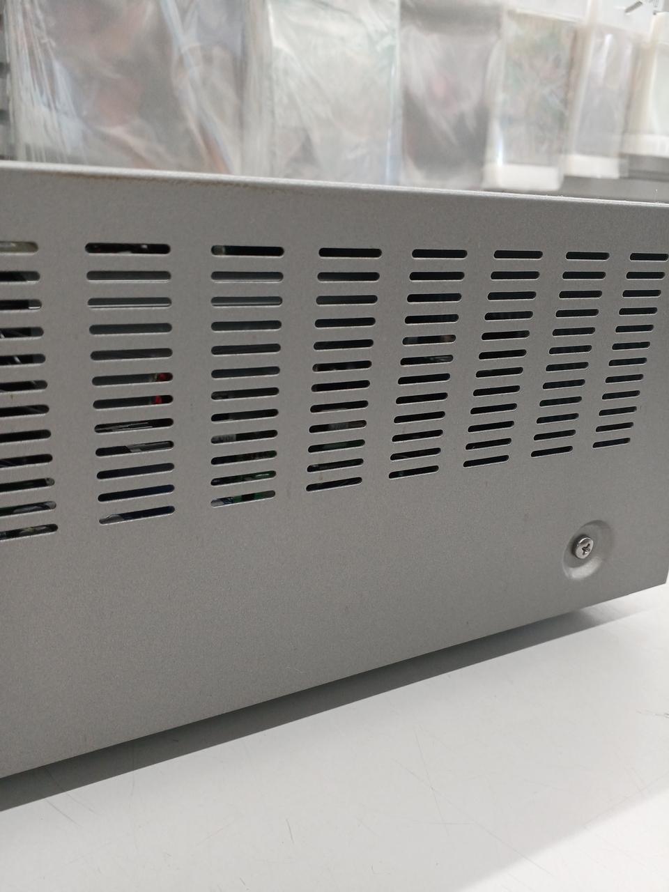 右横少々汚れあり