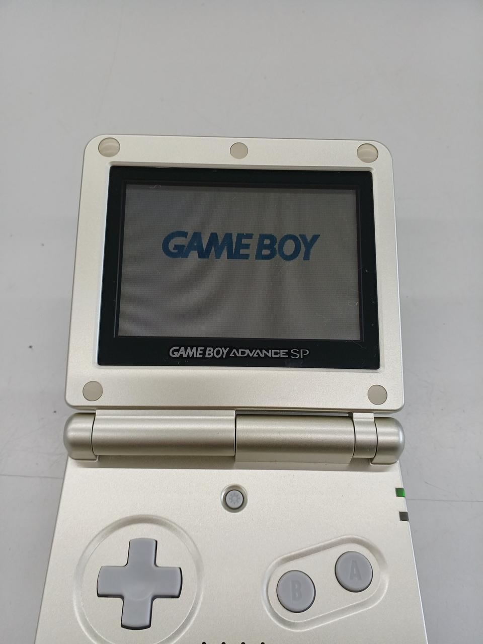 カラーはスターライトゴールド