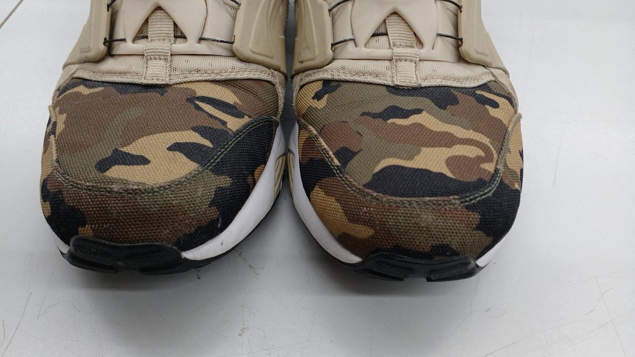 つま先部分にややスレがあります