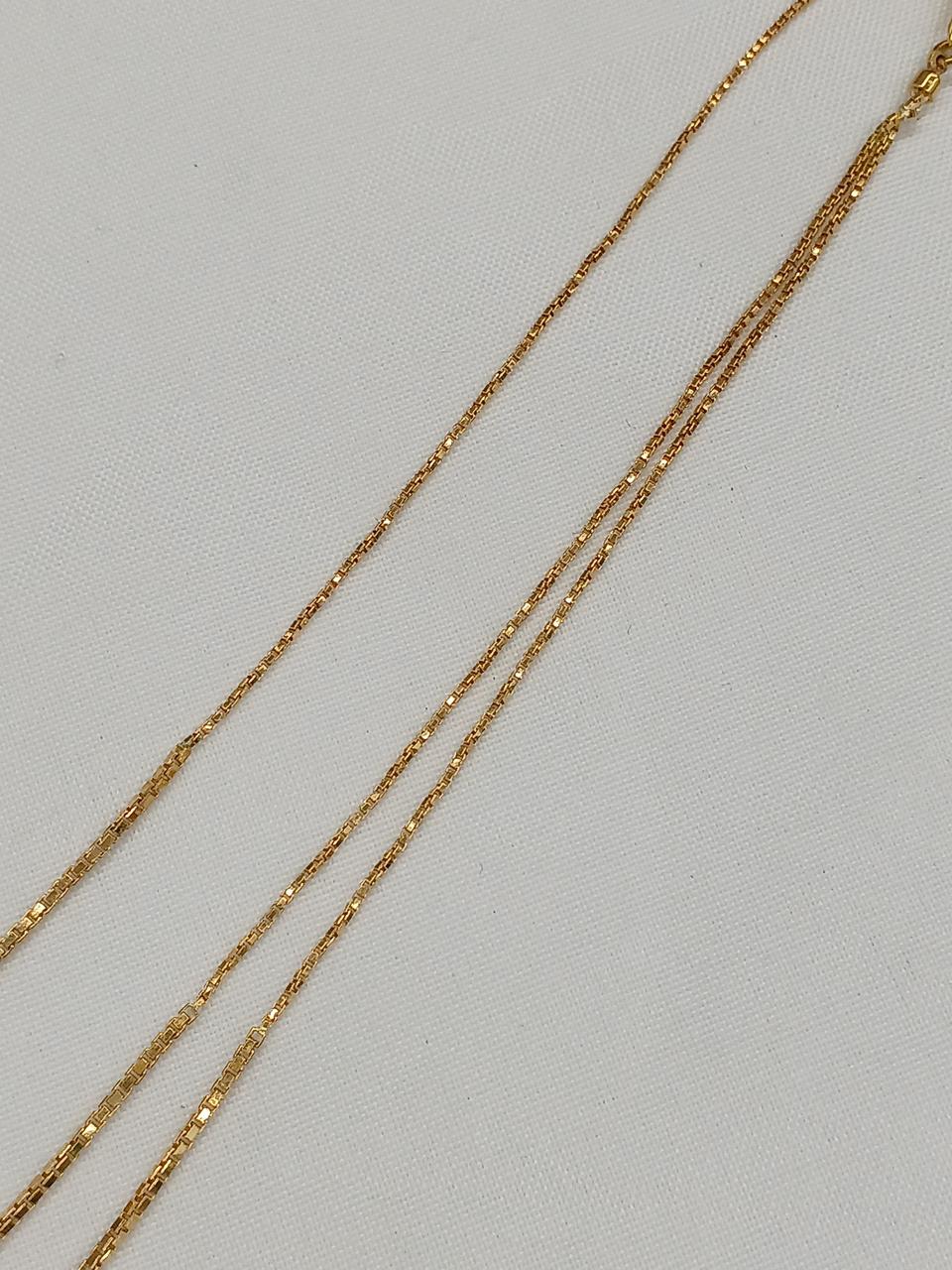 全体的にねじれあり。