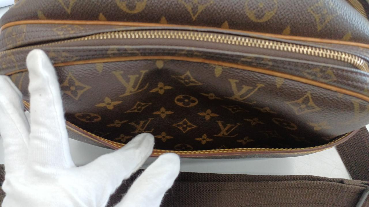 前面のポケットです