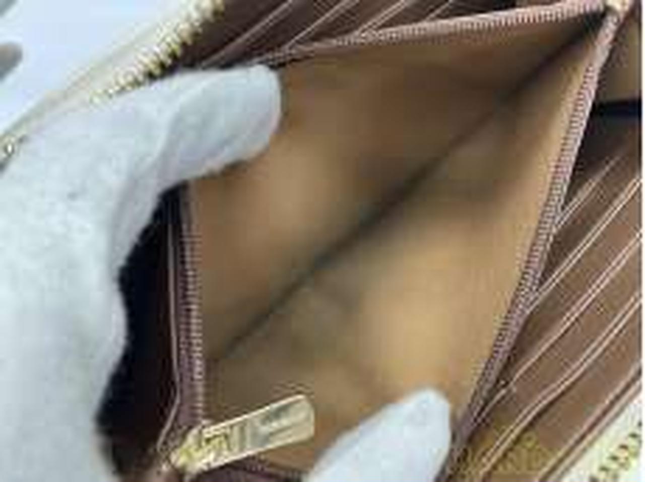 コイン入れ内に汚れがあります