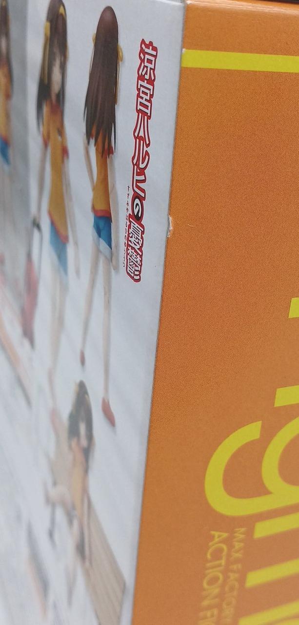 箱小傷あります。