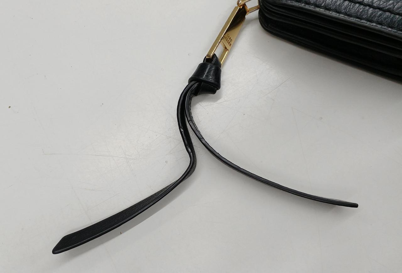 跡がついています。