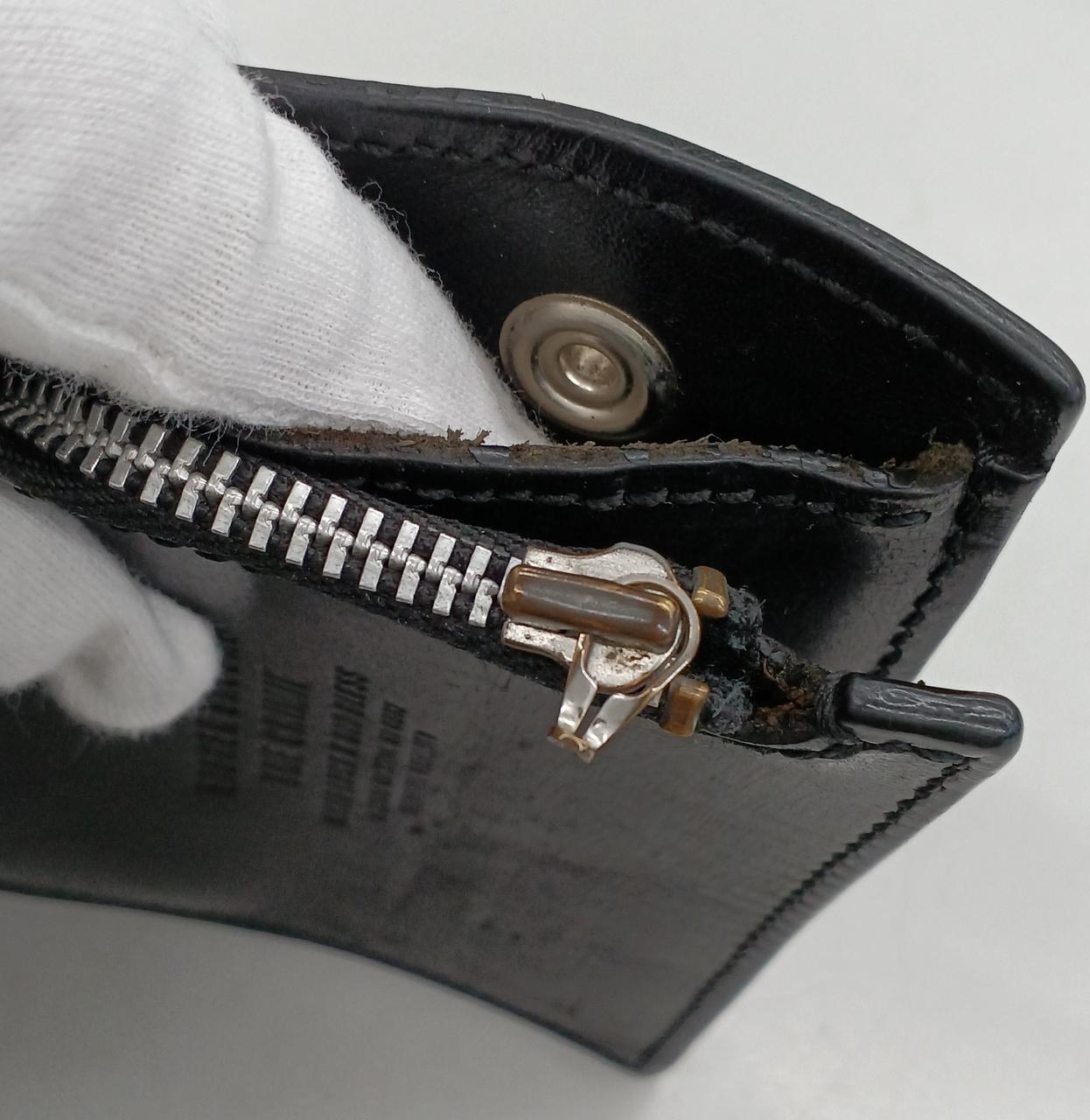 コイン入れのファスナートップが欠品です