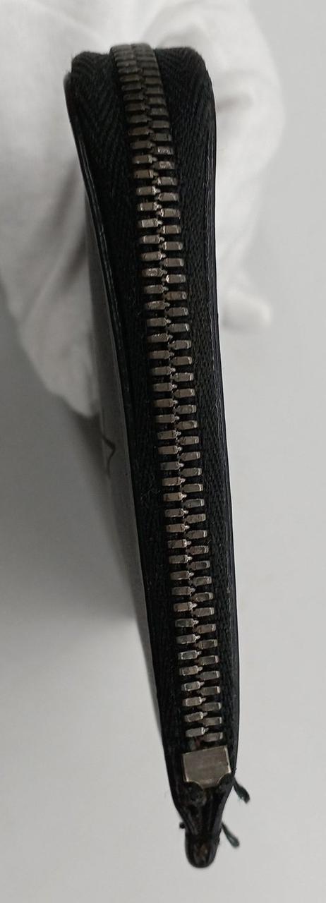 やや糸の始末が悪いです