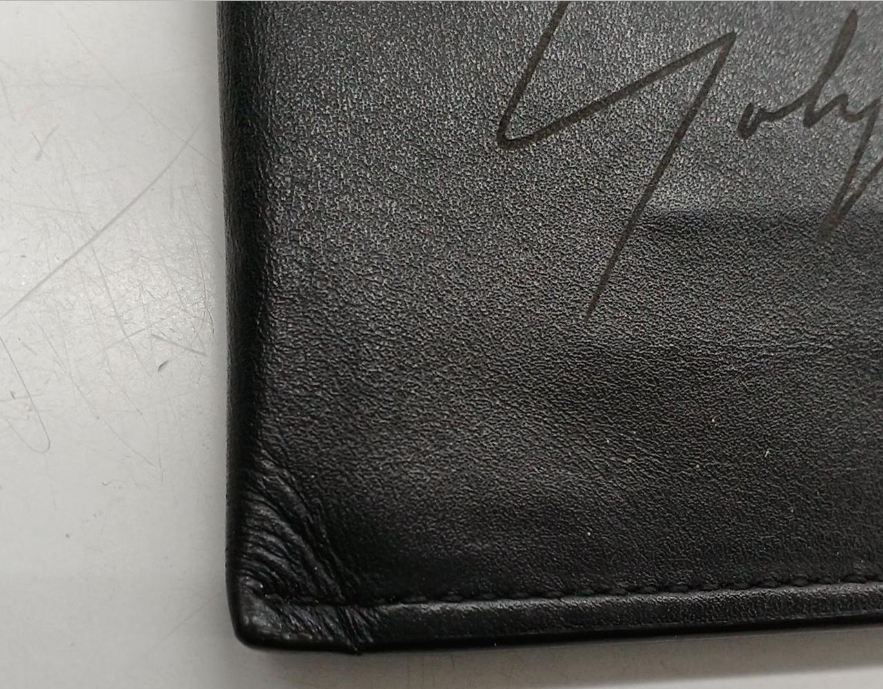 左下角がつぶれています