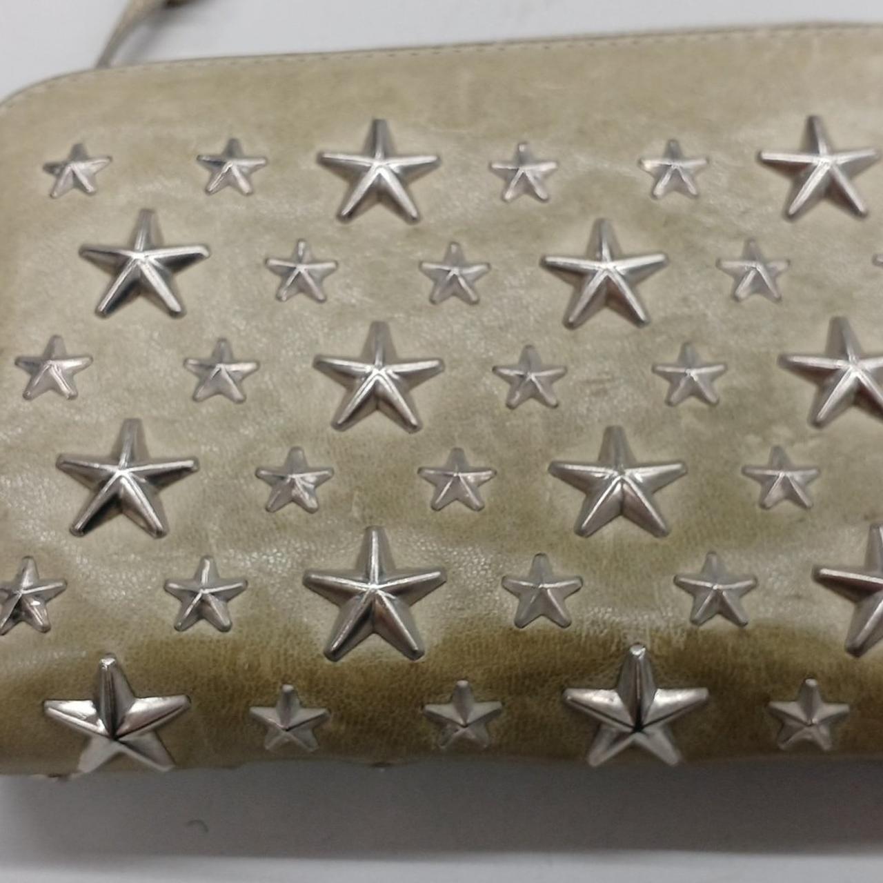 表裏、両面に変色が見られます