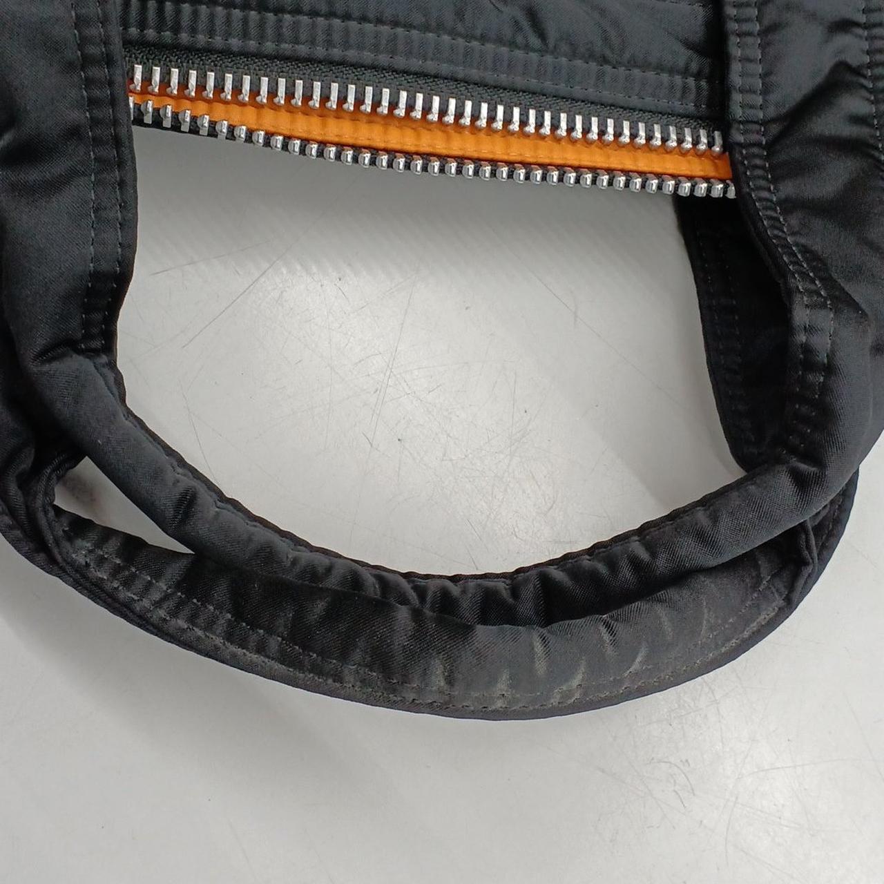 持ち手内側に汚れがあります