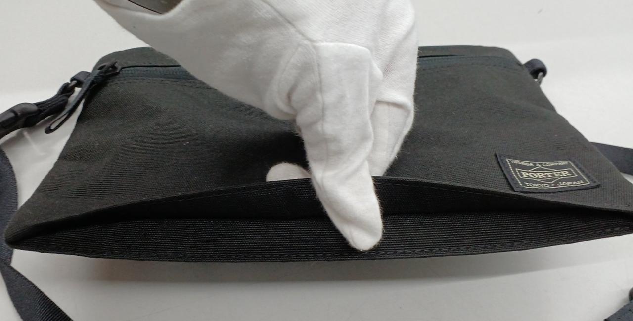 やや厚みのあるものも入れられます