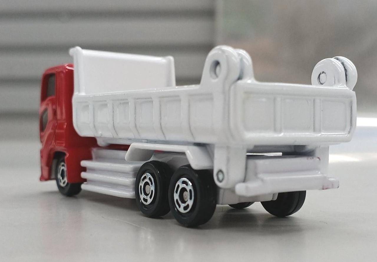 タカラトミー|いすゞ ギガ ダンプカー|HARDOFFオフモール