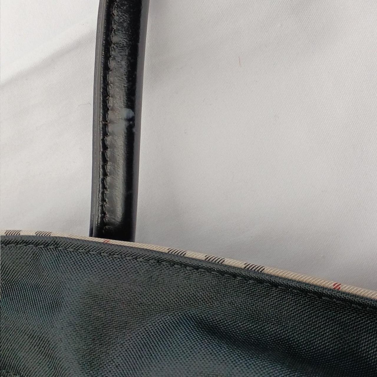 持ち手にシミがあります