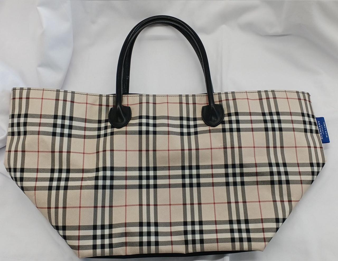 ペタッと畳めます