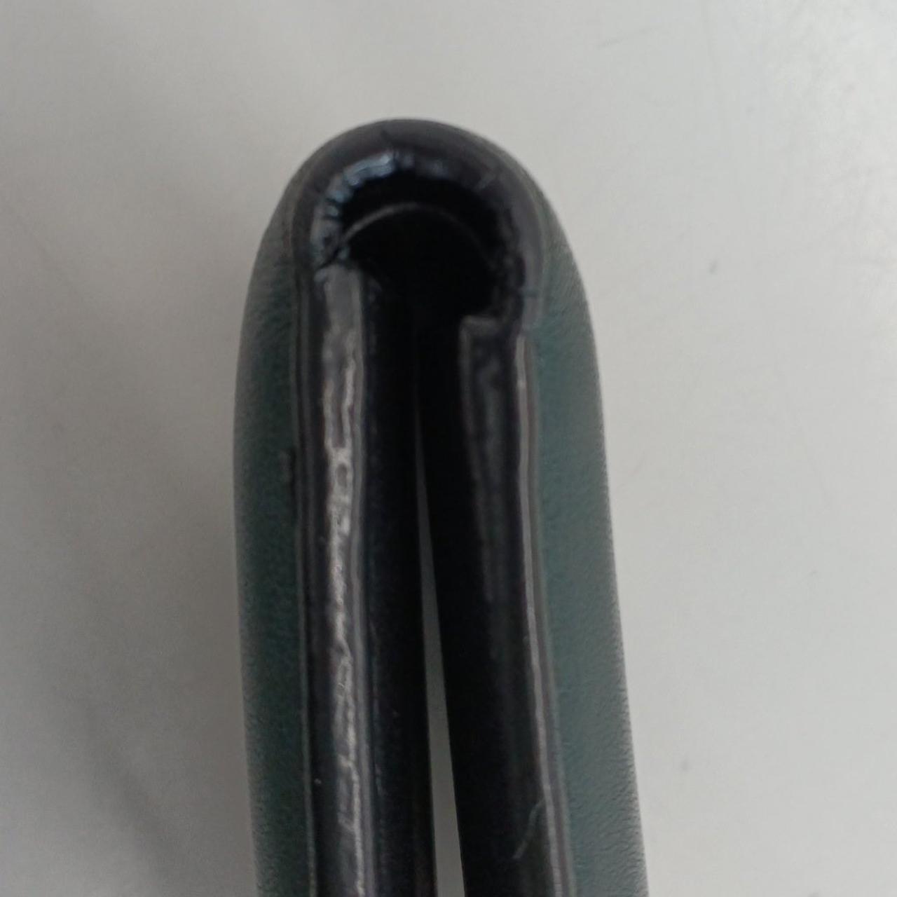 上部に角スレがあります