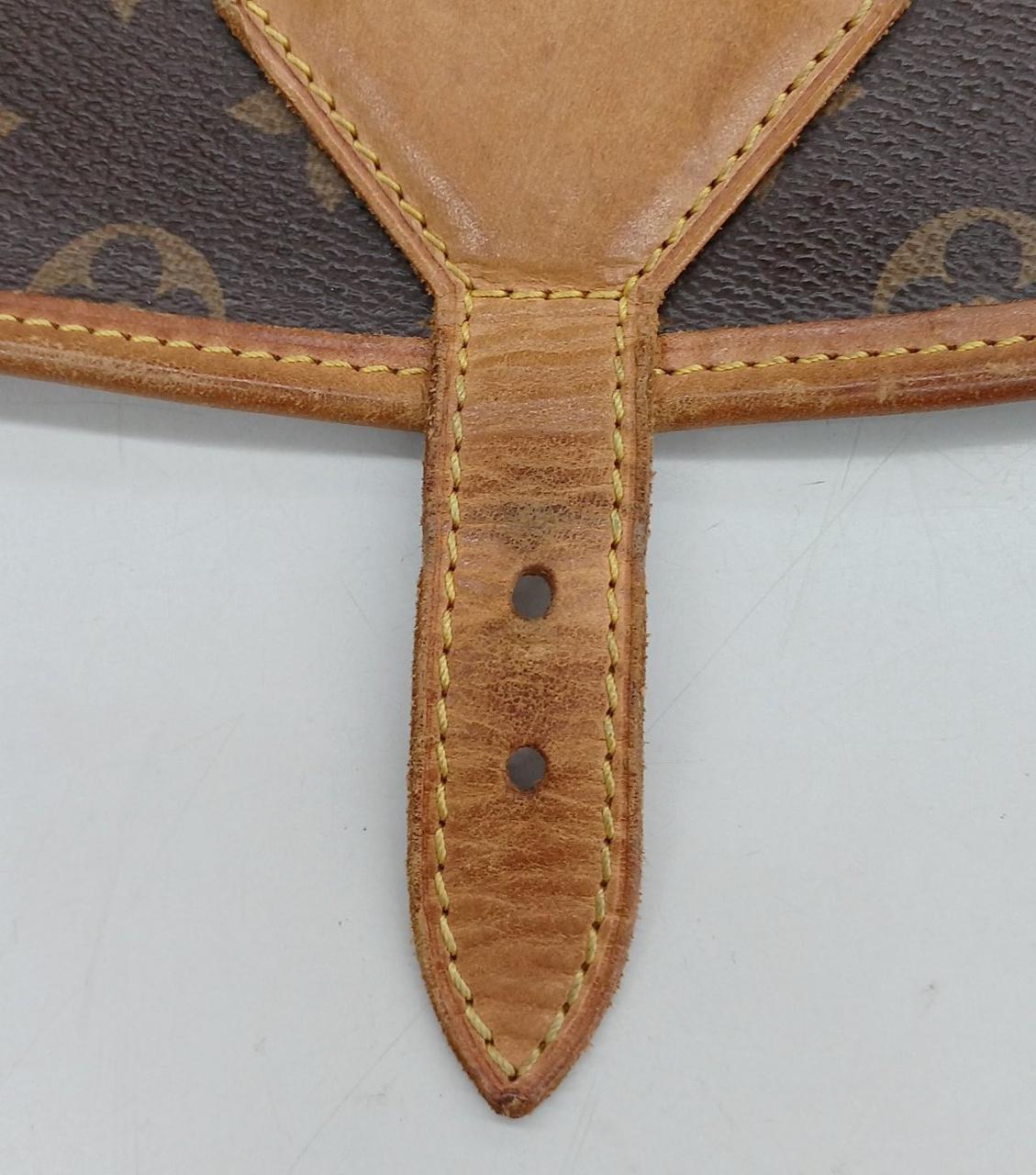 シワ、汚れがあります