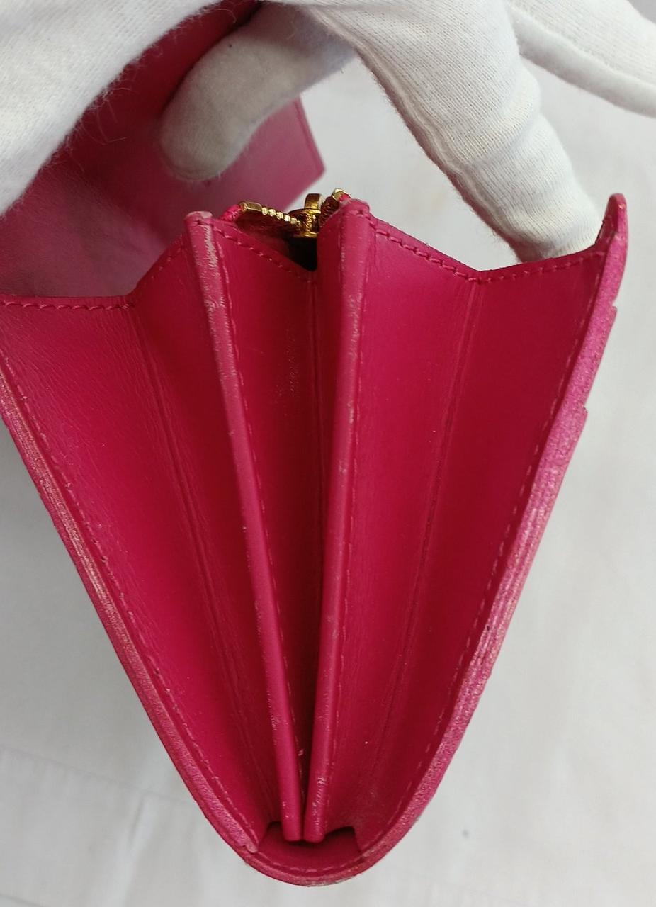 蛇腹部分にスレがあります