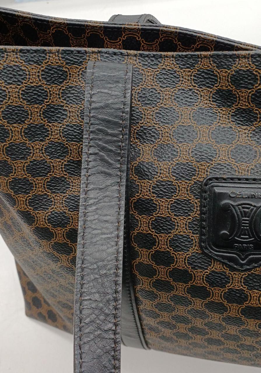 持ち手にシワがあります