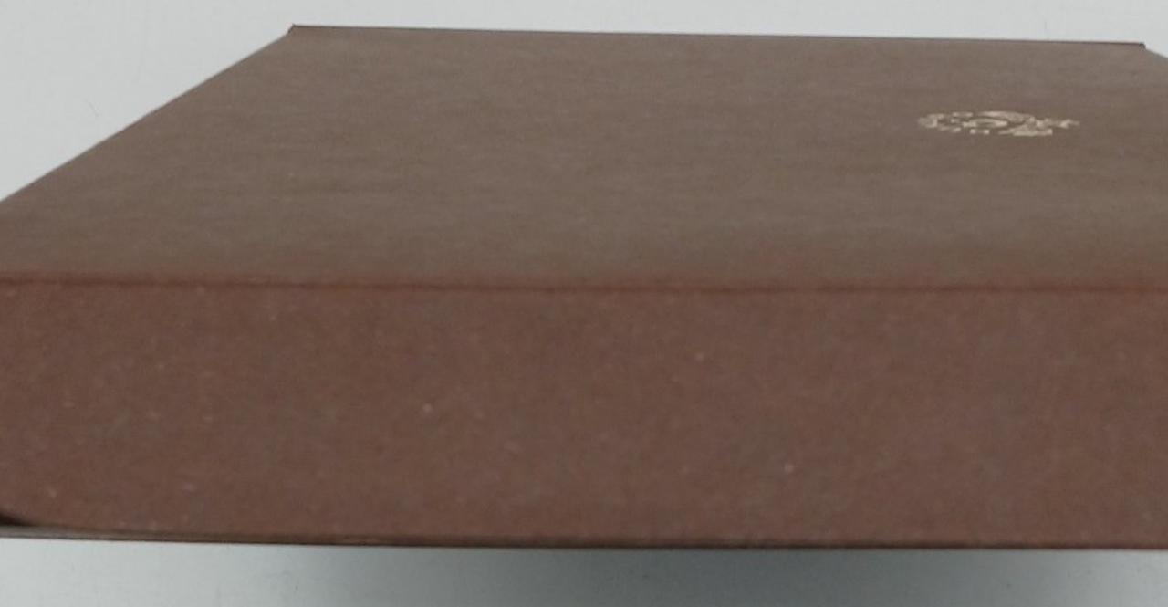 シール留の蓋の為しっかり閉まっていません