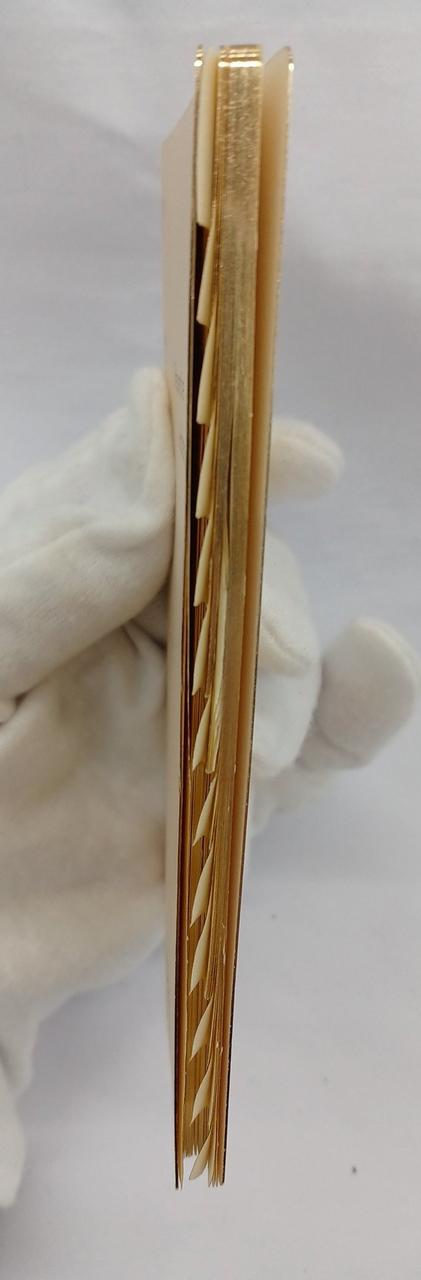 ゴールドの小口です