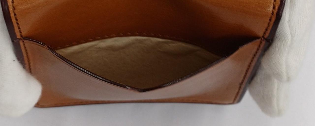 裏面のポケット内です