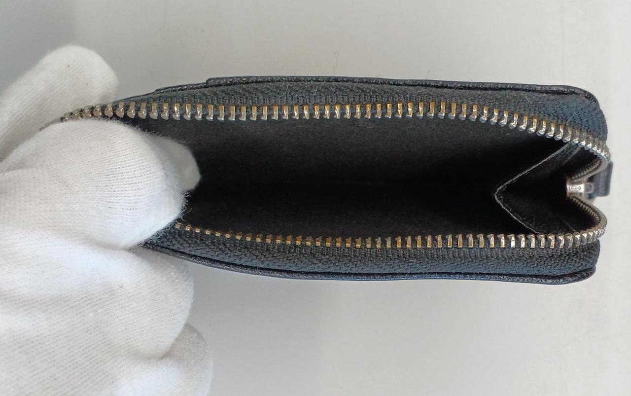 内側に汚れがあります