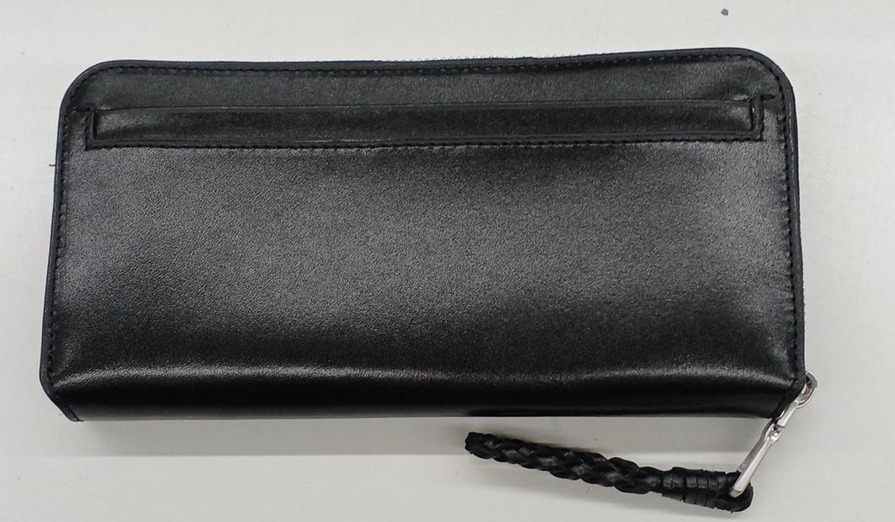 裏面にポケットが１つあります