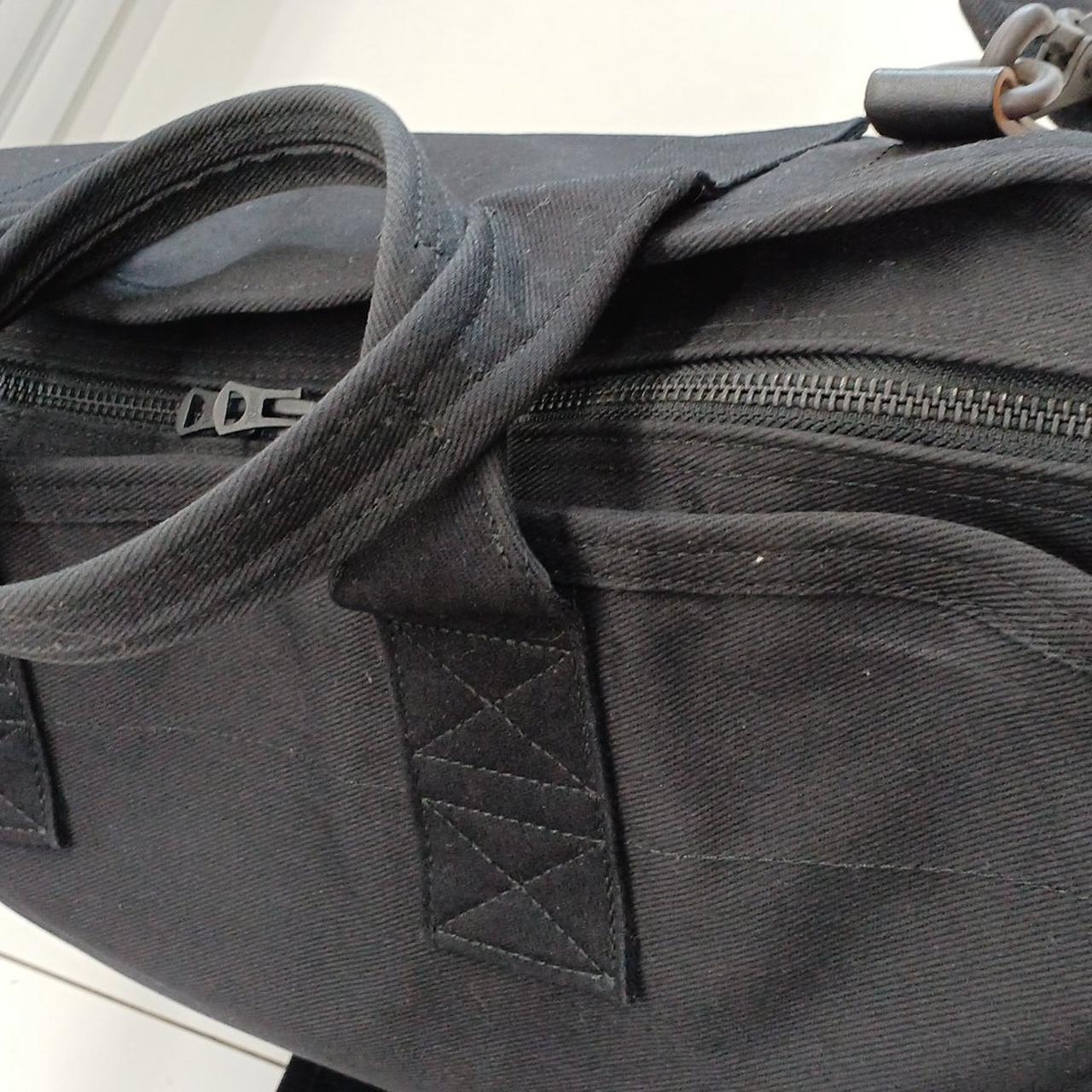 持ち手にややスレがあります