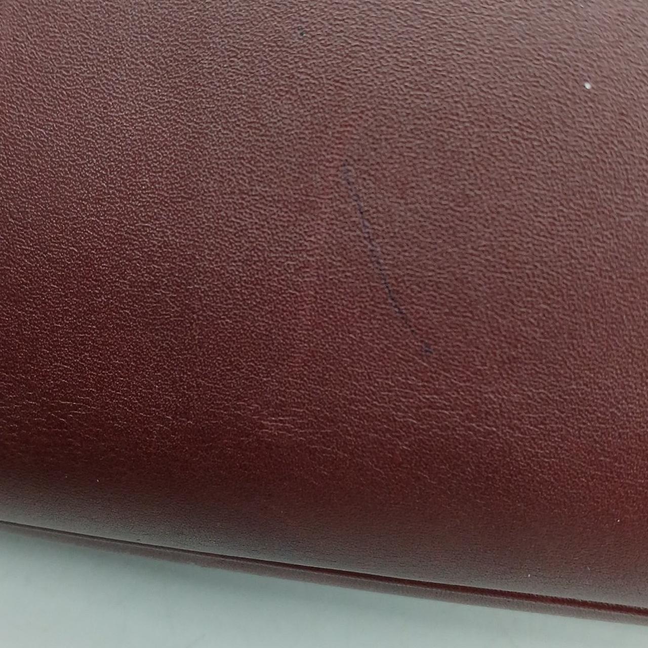 キズ、汚れがあります