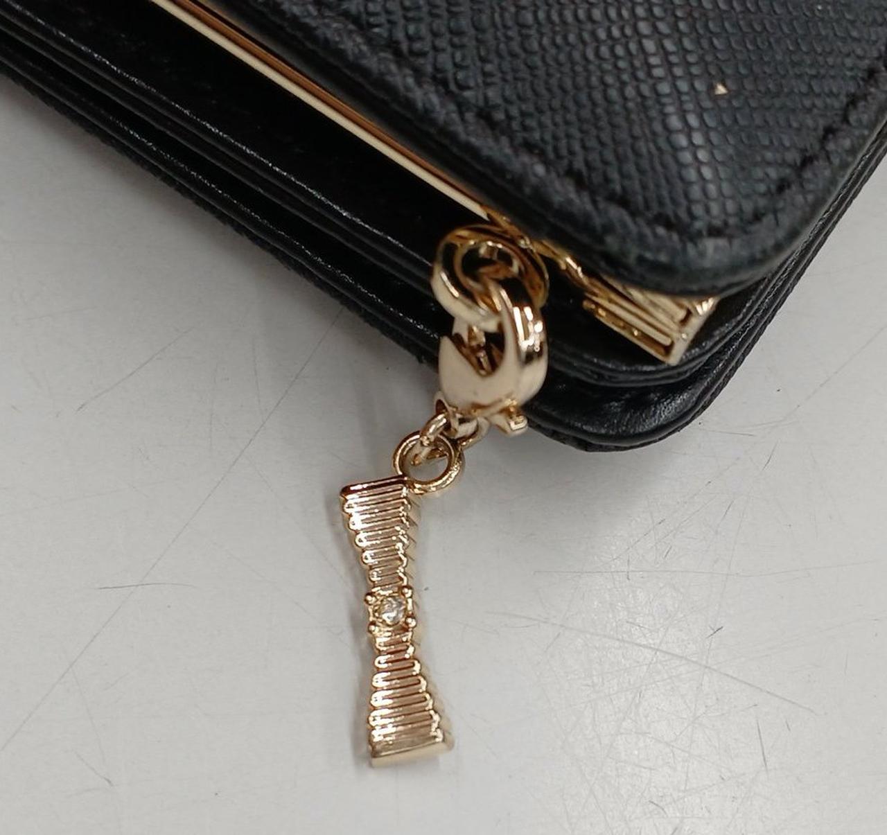 チャームは取り外せます