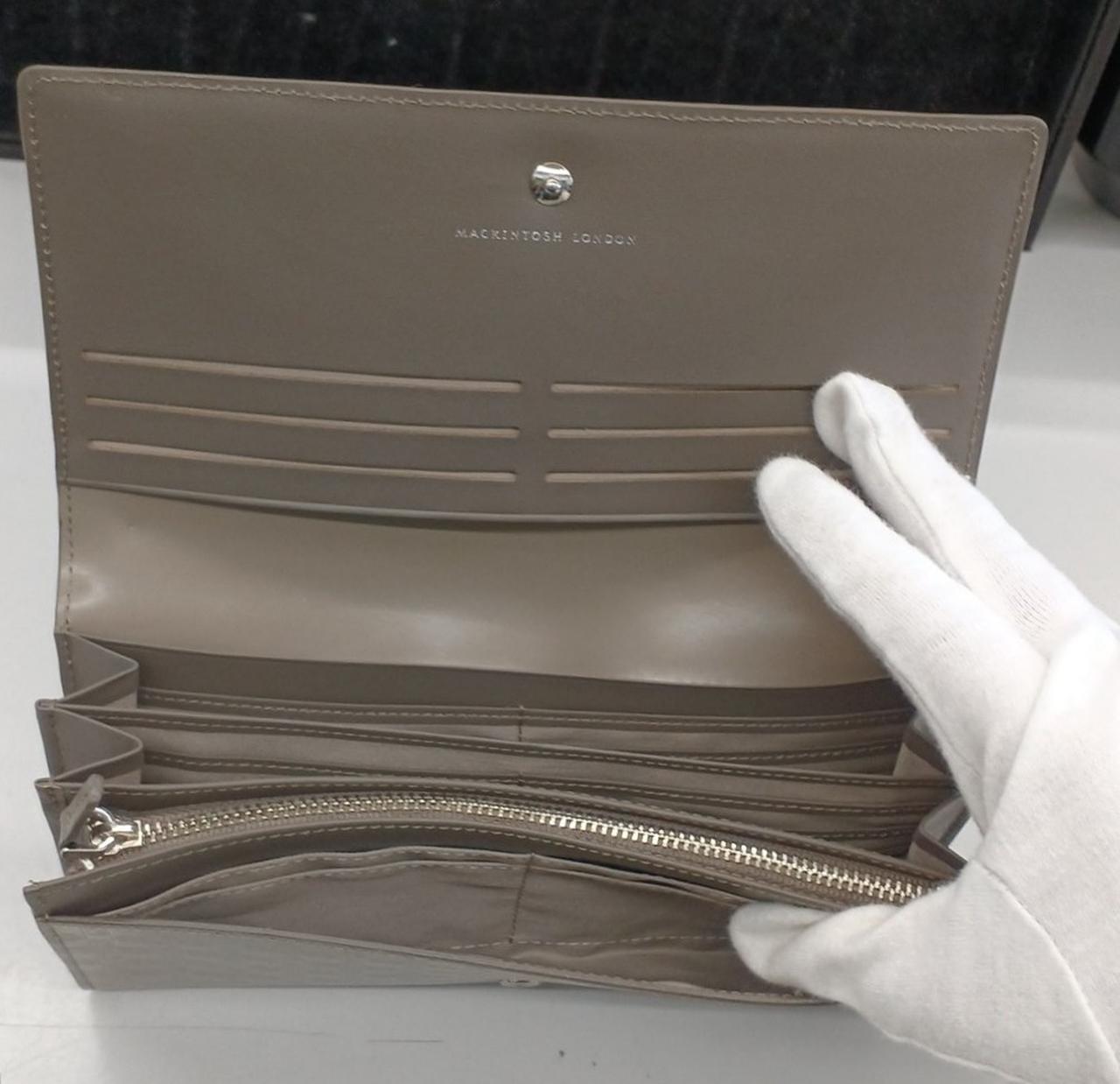 ポケットがたくさんあります