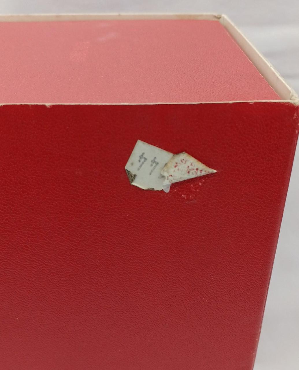 シールの剥がれあり