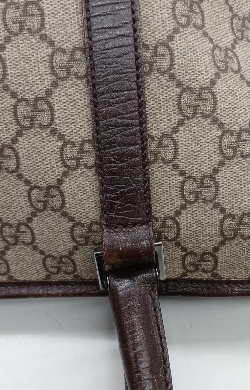 表面持ち手部分にスレがあります