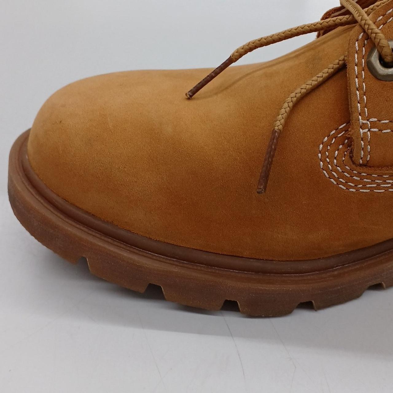 内側にスレがあります