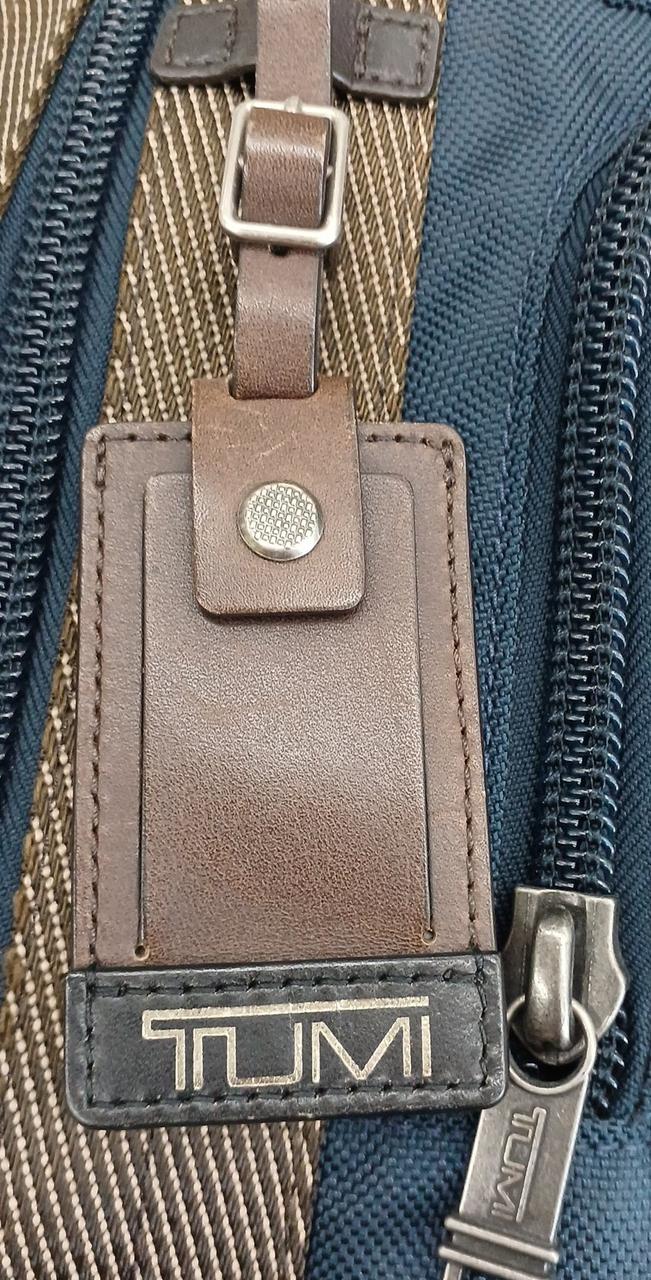 ラゲッジタグにスレ、キズがあります
