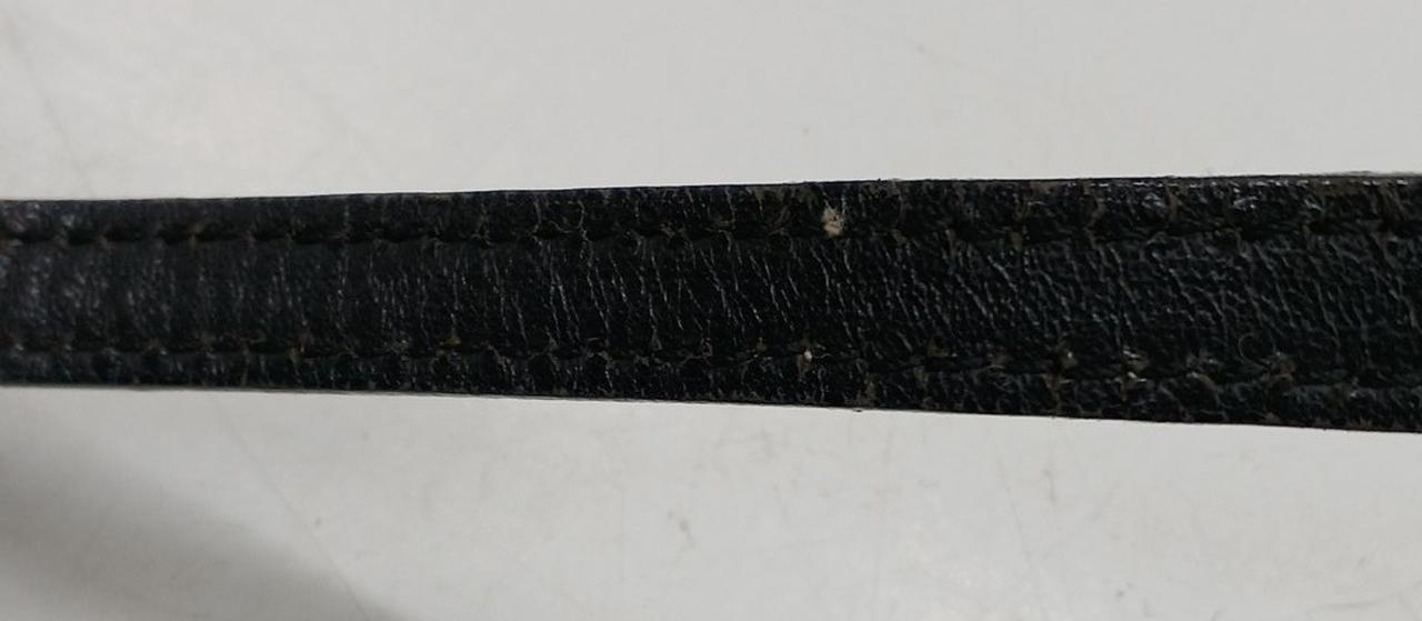 糸が出て見える部分があります